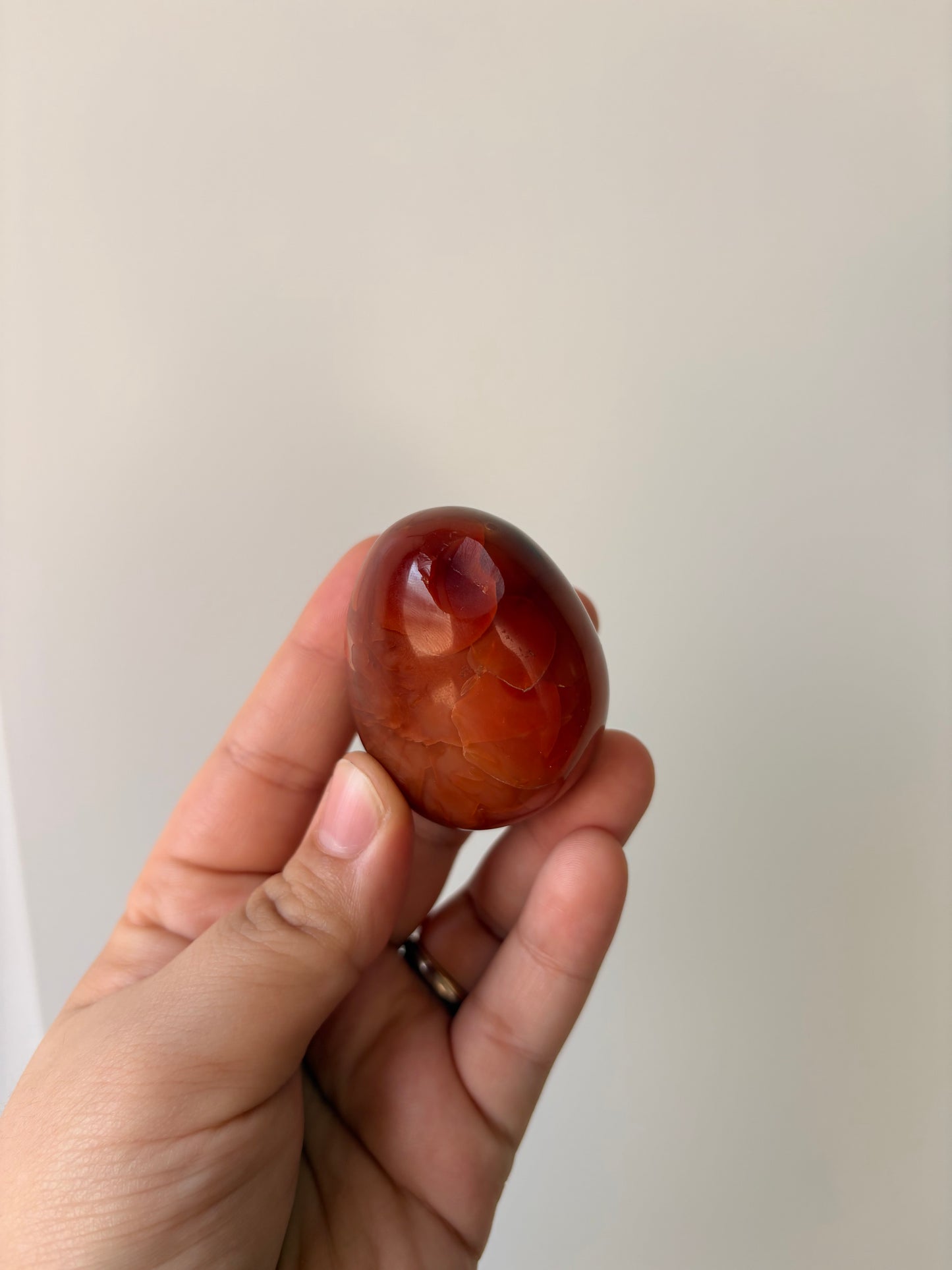 Carneool palm (kleine beschadiging)