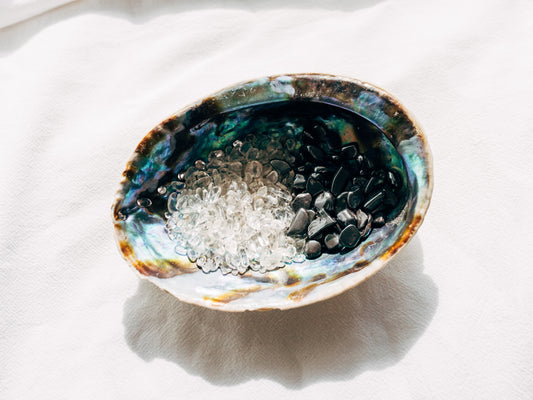 Bergkristal en Hematiet op/ontladen setje