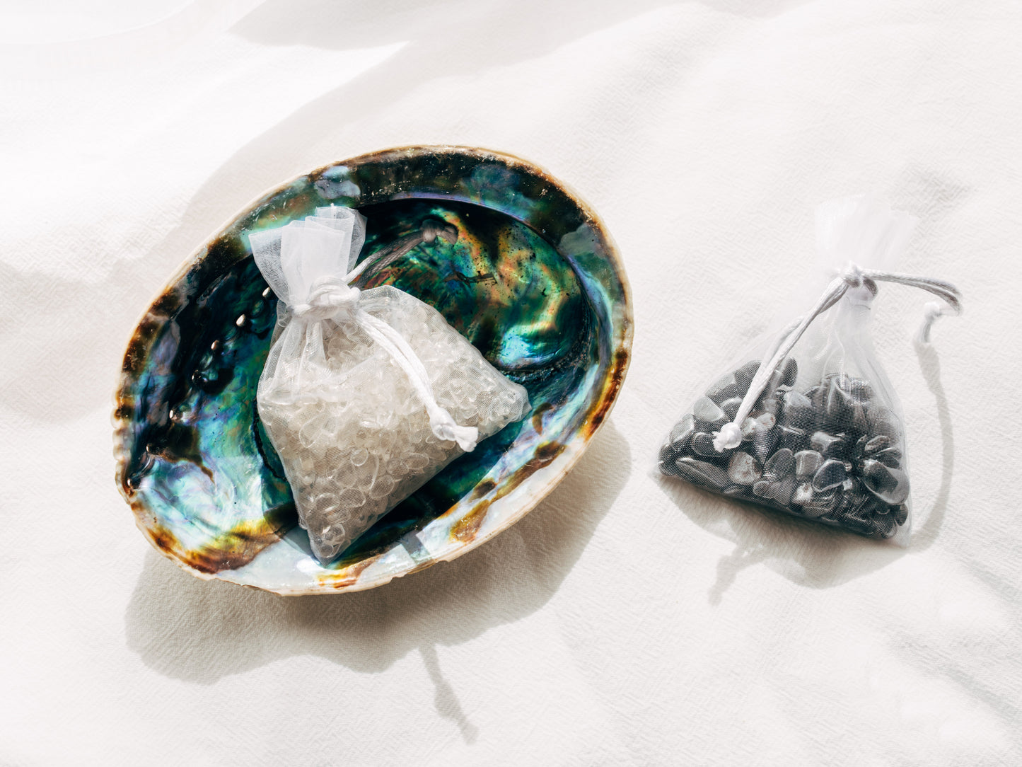 Bergkristal en Hematiet op/ontladen setje