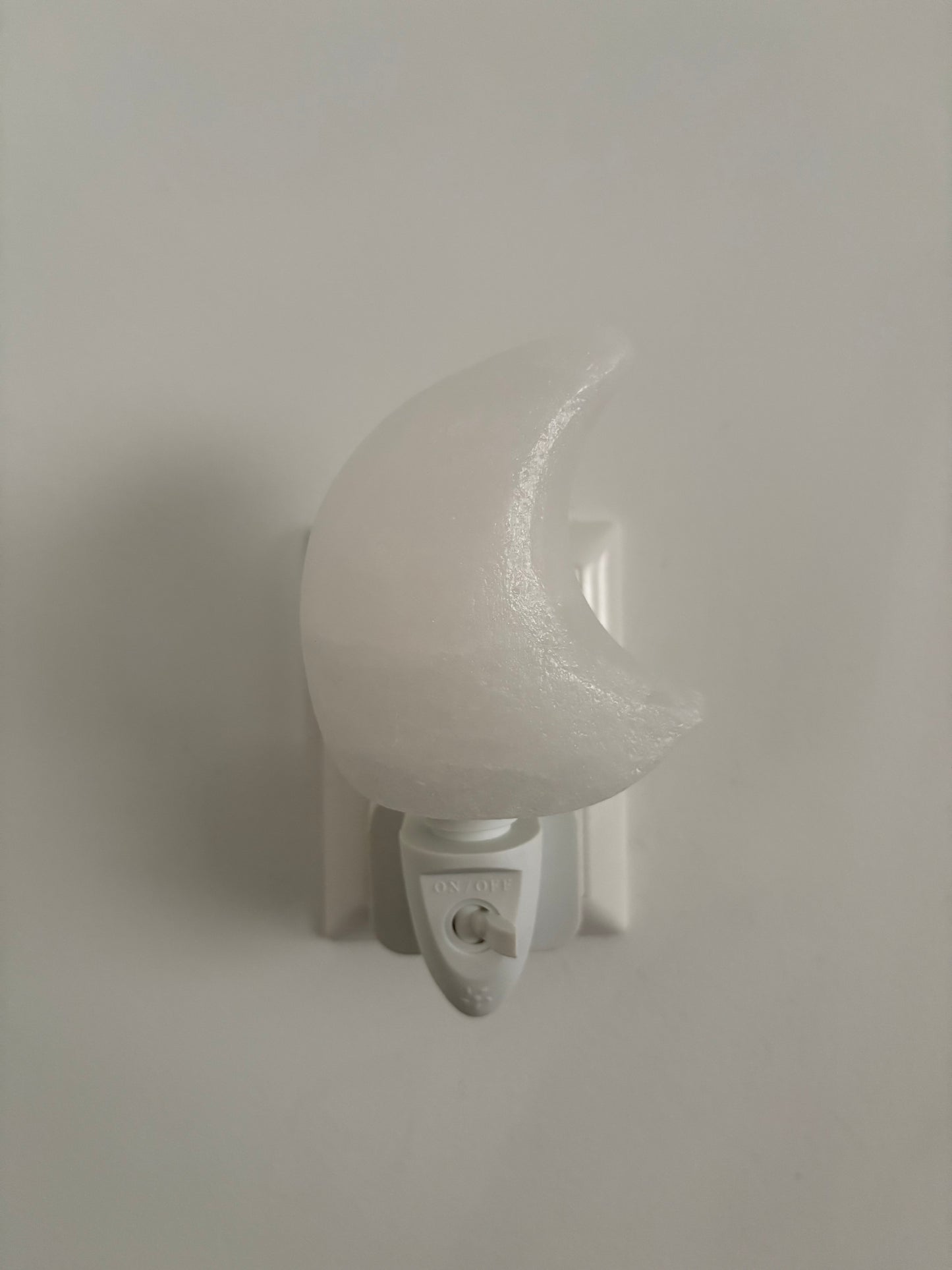 Himalaya Zoutsteen nachtlamp maan wit