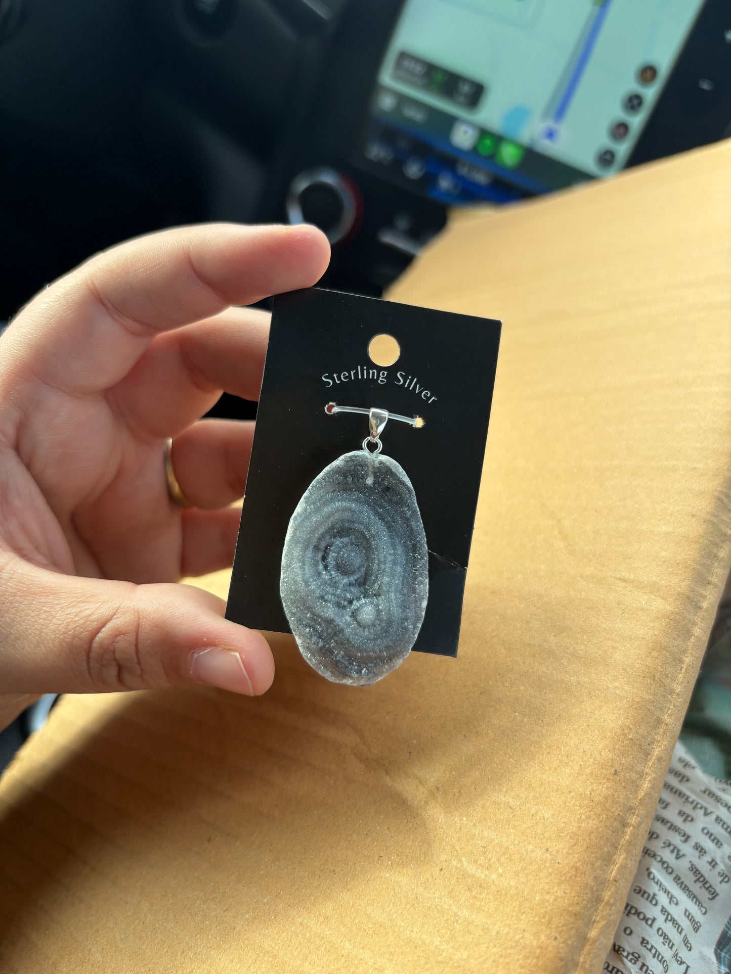 Chalcedoon hanger nr 2 / 925 zilver