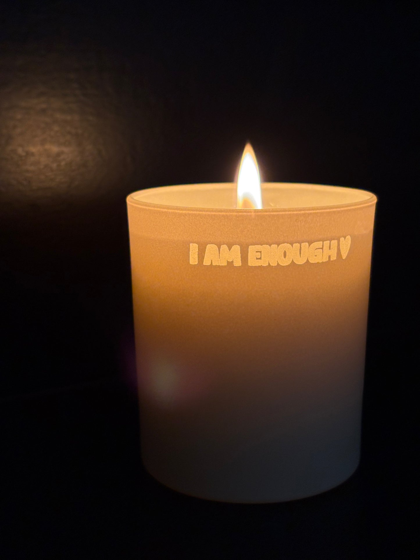 I am enough kaars met bloem hart