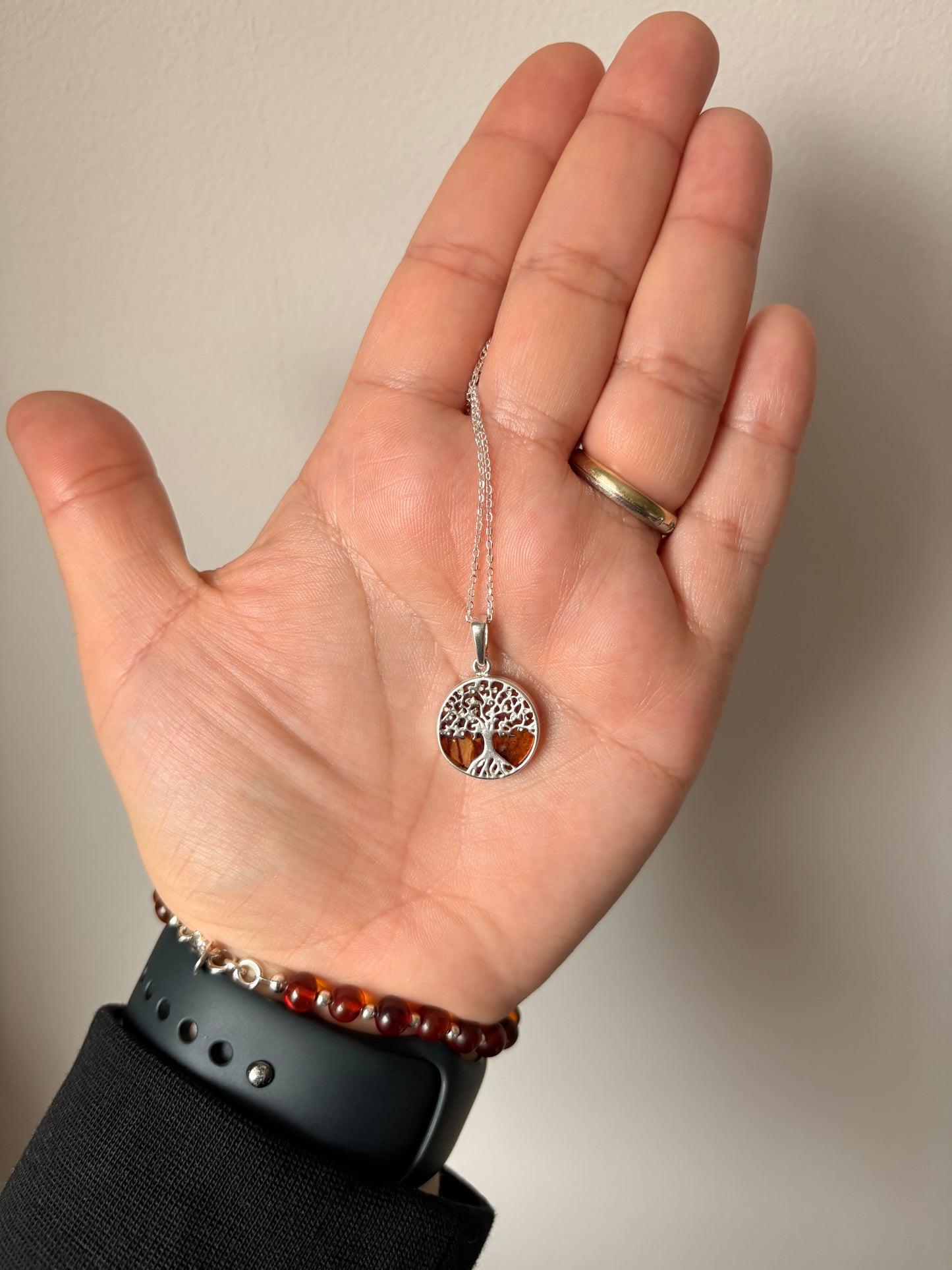 Barnsteen ‘tree of life’ hanger 925 zilver (groei, kracht, balans)