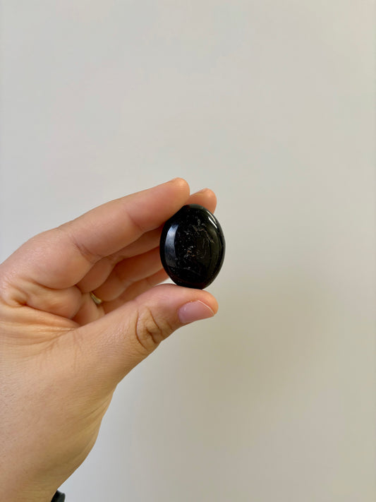 Zwarte Toermalijn trommelsteen